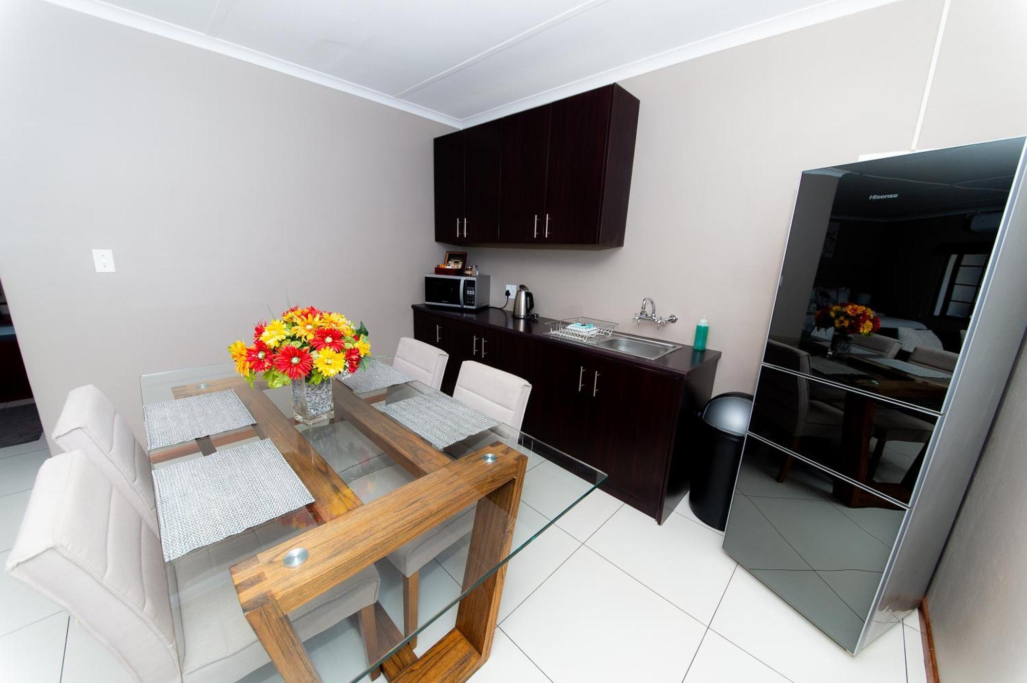 Kleinplasie Guesthouse 스프링복 외부 사진